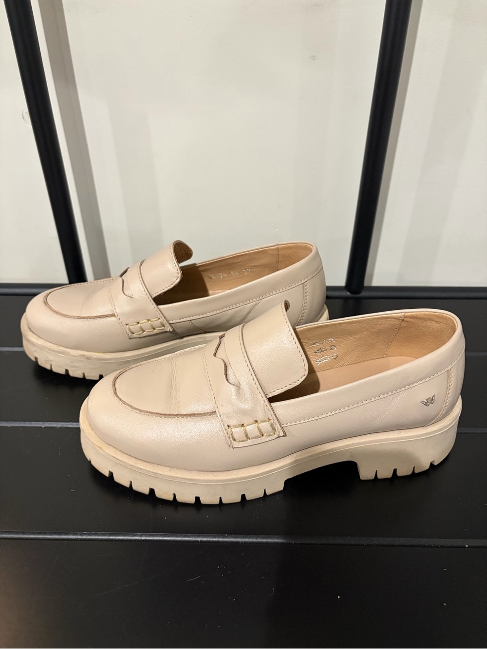 Wojas Beige European Leather Loafers - Size 7 (37)
